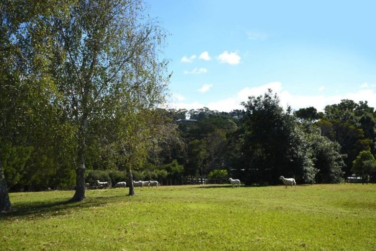 Photo of property in 22 Muncaster Road, Snells Beach, 0920