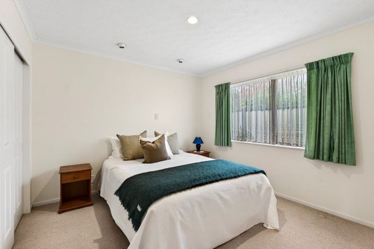 Photo of property in 6 Cheval Place, Taradale, Napier, 4112