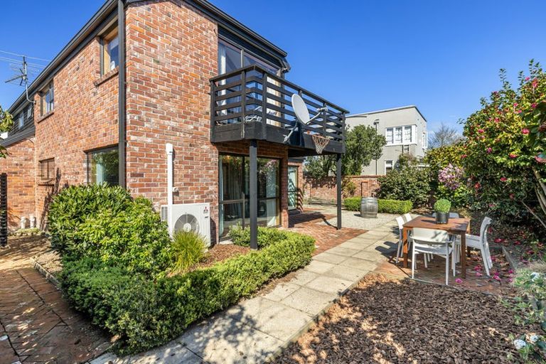 Photo of property in 1/28 Thornycroft Street, Fendalton, Christchurch, 8052