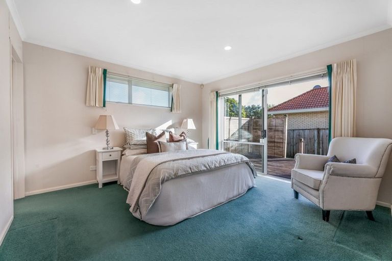 Photo of property in 211 Kilkenny Drive, East Tamaki Heights, Auckland, 2016