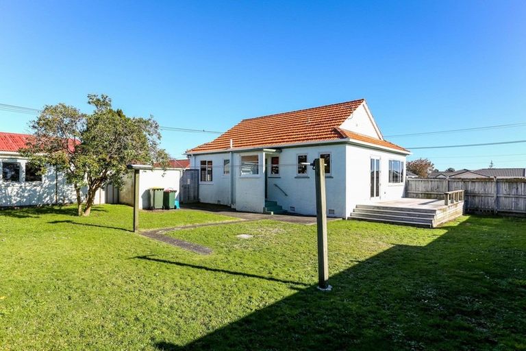 Photo of property in 141 Tukapa Street, Westown, New Plymouth, 4310