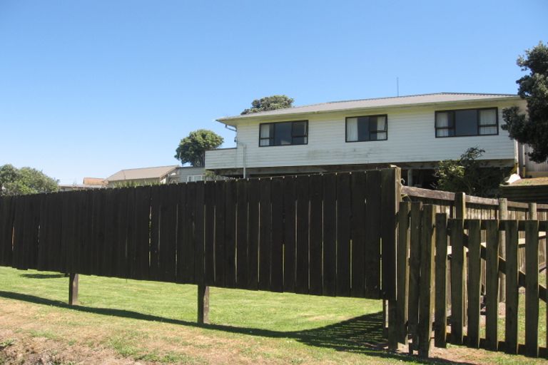 Photo of property in 6 Town Point Road, Maketu, 3189