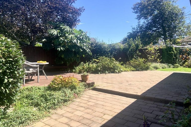 Photo of property in 1/16a Sayers Crescent, Ilam, Christchurch, 8041