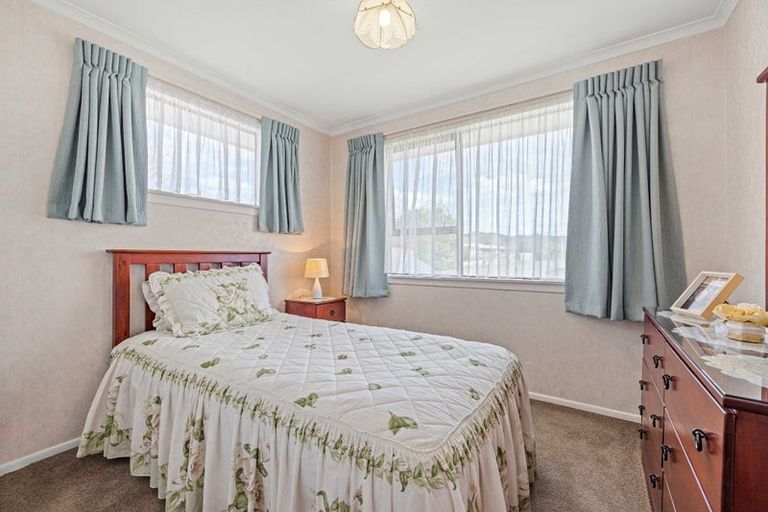 Photo of property in 38 Frensham Crescent, Woolston, Christchurch, 8062