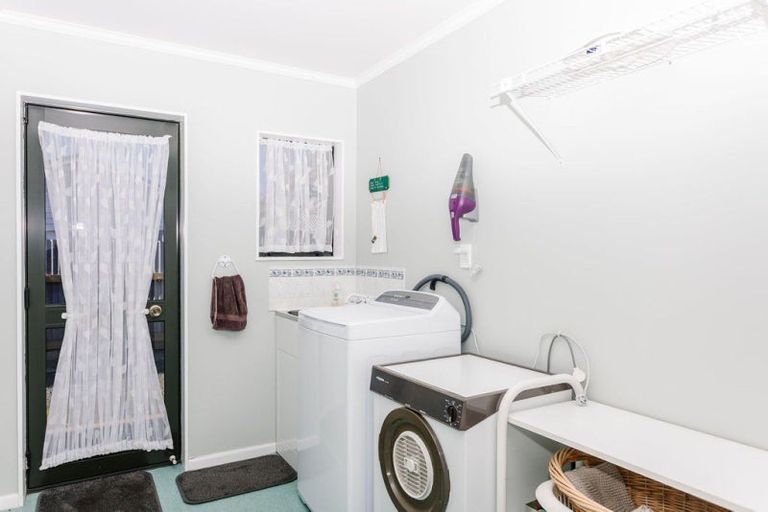 Photo of property in 3 James Street, Dannevirke, 4930