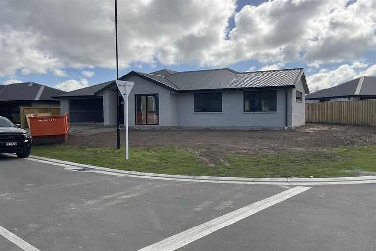 Photo of property in 2 Gemstone Place, Rolleston, 7615