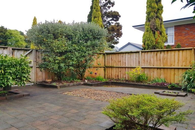 Photo of property in 4/25 Waterview Road West, Takanini, 2112