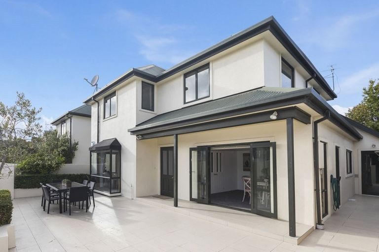 Photo of property in 1/21 Kilmarnock Street, Riccarton, Christchurch, 8011