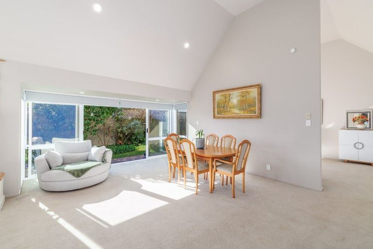 Photo of property in 46 Westgrove Avenue, Avonhead, Christchurch, 8042