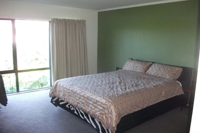 Photo of property in 29 The Crowsnest, Whitby, Porirua, 5024