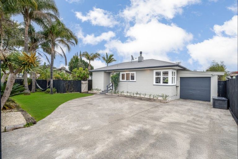 Photo of property in 1/133 Moore Street, Howick, Auckland, 2014