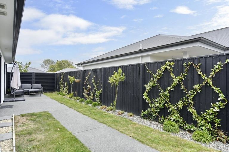 Photo of property in 32 Tara Crescent, Woodend, 7610