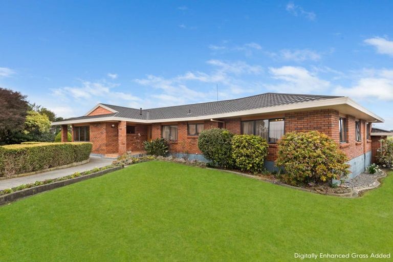 Photo of property in 5 Wanganui Road, Marton, 4710