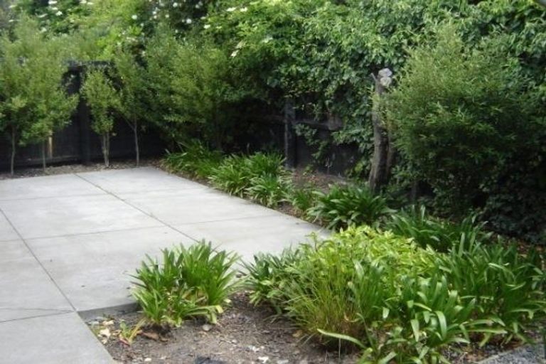 Photo of property in 92b Peverel Street, Riccarton, Christchurch, 8041