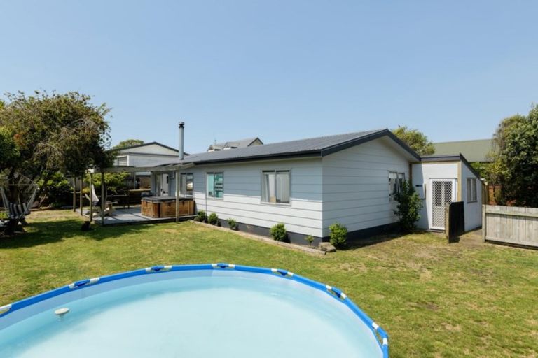 Photo of property in 73 Simpson Road, Papamoa Beach, Papamoa, 3118