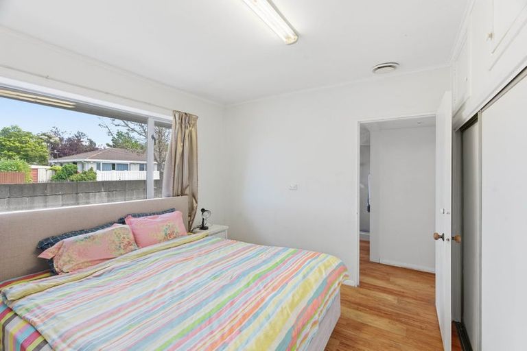 Photo of property in 8 Nyoli Street, Northcote, Christchurch, 8052