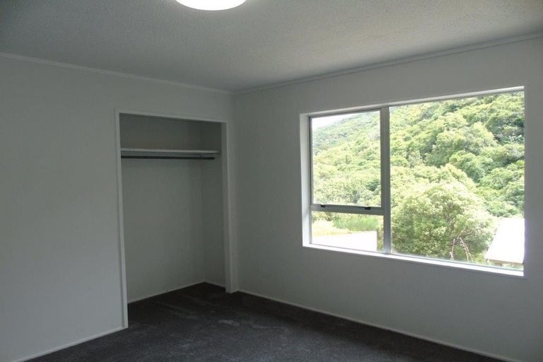 Photo of property in 107 South Karori Road, Karori, Wellington, 6012