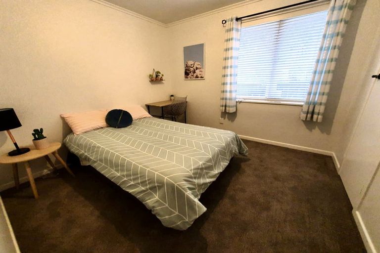 Photo of property in 7 Renata Crescent, Te Atatu Peninsula, Auckland, 0610