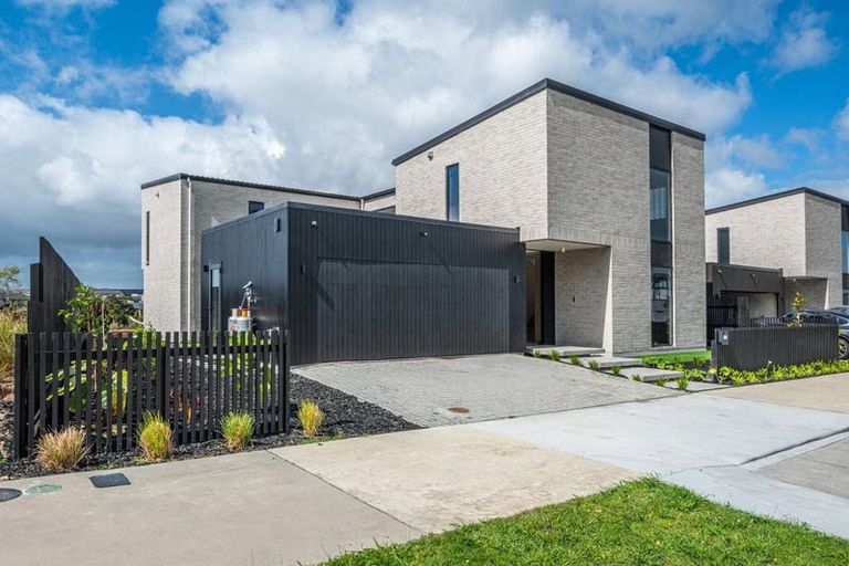 Photo of property in 47 Bristol Freighter Road, Hobsonville, 0616
