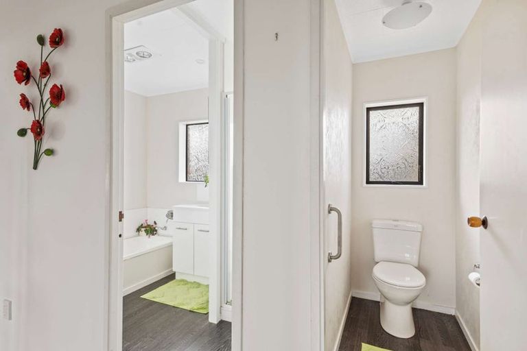 Photo of property in 1/1 Coronation Avenue, Welbourn, New Plymouth, 4310