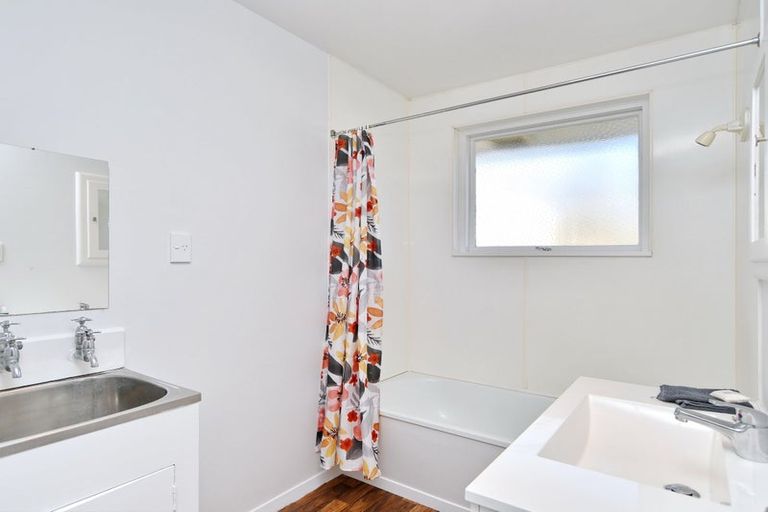 Photo of property in 2/132 Aldwins Road, Phillipstown, Christchurch, 8062