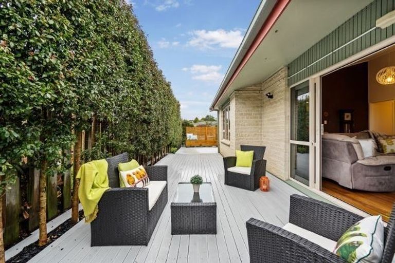Photo of property in 2/1 Serrita Avenue, Sunnyhills, Auckland, 2010