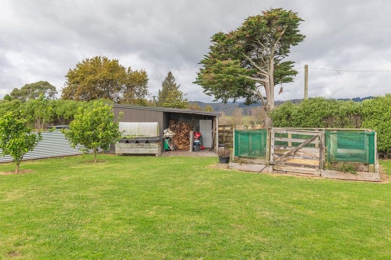Photo of property in 391a Koputaroa Road, Koputaroa, Levin, 5575