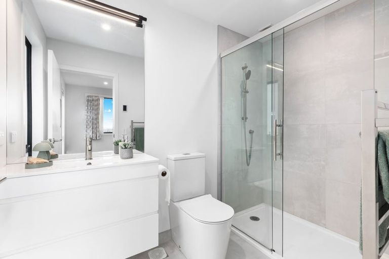 Photo of property in 2b Kaiaho Close, Aotea, Porirua, 5024