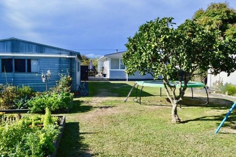Photo of property in 25 Lemon Street, Otaki, 5512