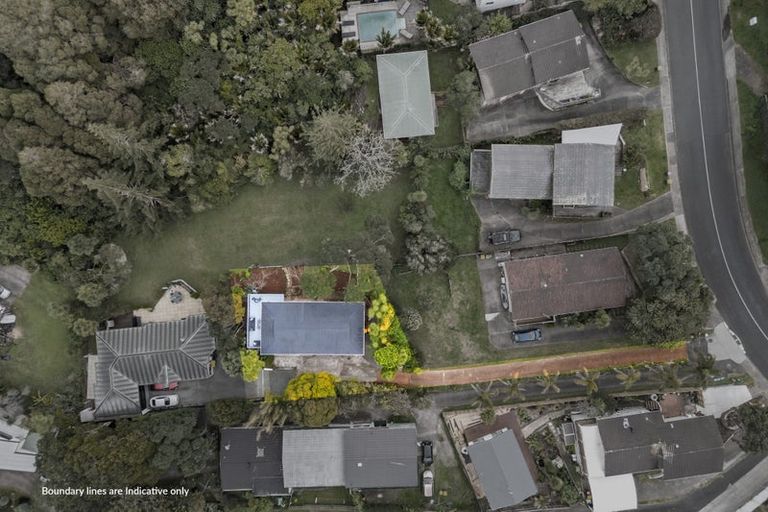 Photo of property in 1/21 Woodcote Drive, Glenfield, Auckland, 0629