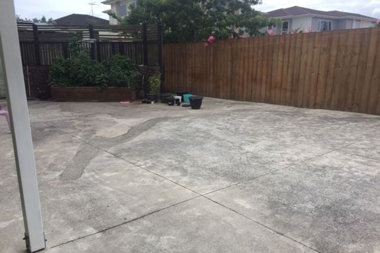 Photo of property in 2/4 Carlie Street, Papatoetoe, Auckland, 2025