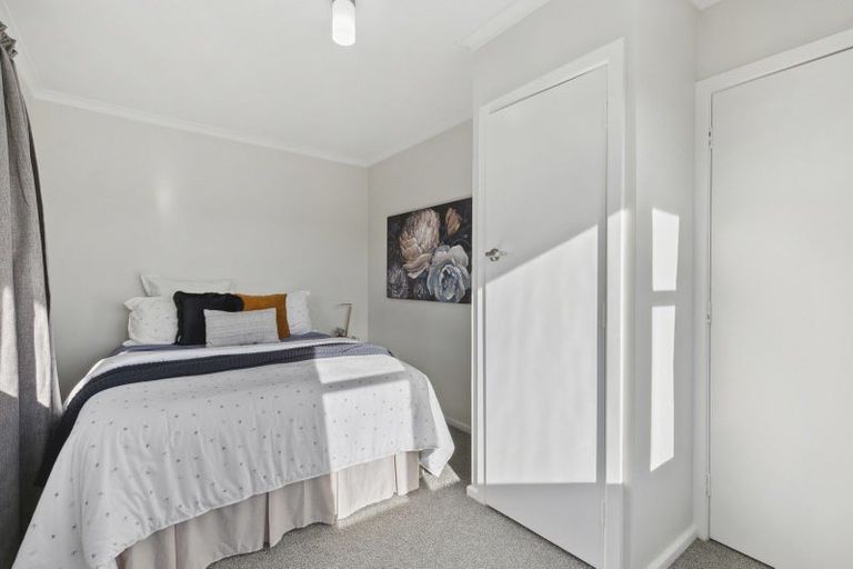 Photo of property in 3 Grenfell Drive, Karori, Wellington, 6012