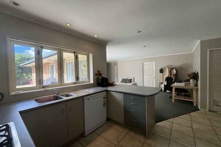 Photo of property in 19 Les Fisher Place, Pukekohe, 2120