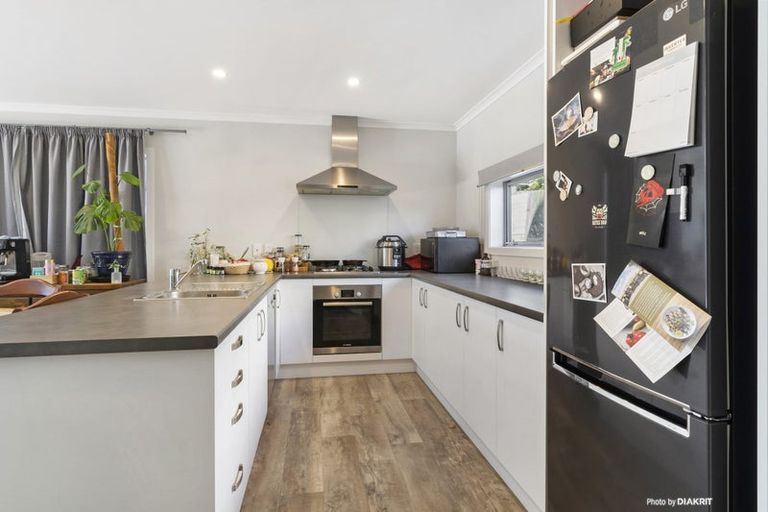 Photo of property in 20u6 Glanmire Road, Newlands, Wellington, 6037