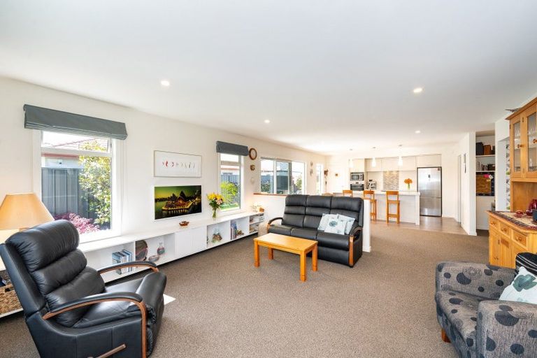 Photo of property in 8 Rotoiti Way, Poraiti, Napier, 4112