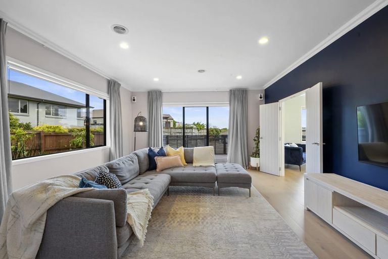 Photo of property in 176a Heta Road, Highlands Park, New Plymouth, 4312