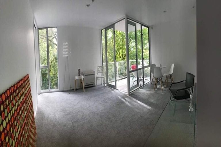 Photo of property in 2/15 Peterborough Street, Christchurch Central, Christchurch, 8013