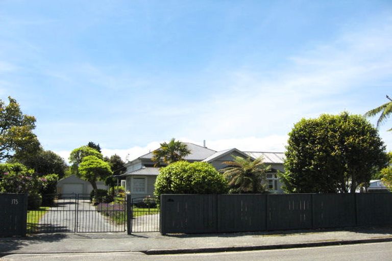 Photo of property in 175 Queen Street, Westport, 7825