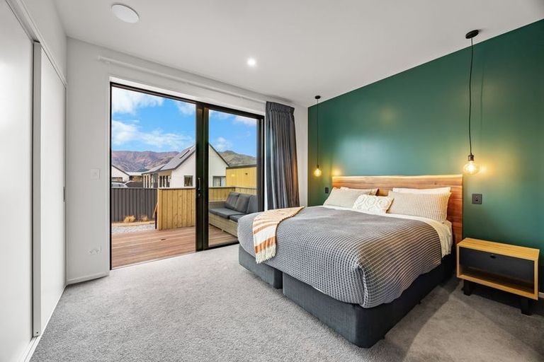 Photo of property in 14 Tomtit Crescent, Lake Hawea, 9382