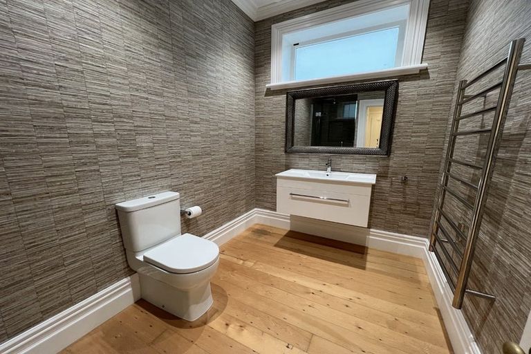 Photo of property in 82 Calliope Road, Stanley Point, Auckland, 0624