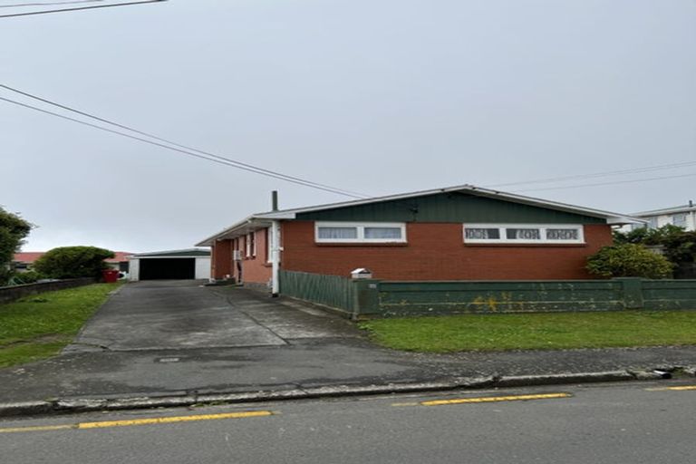 Photo of property in 45 Baylands Drive, Newlands, Wellington, 6037