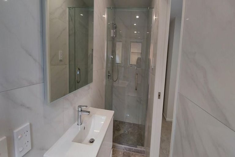 Photo of property in 708b Te Atatu Road, Te Atatu Peninsula, Auckland, 0610