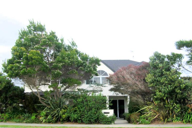 Photo of property in 324 Manly Street, Paraparaumu Beach, Paraparaumu, 5032