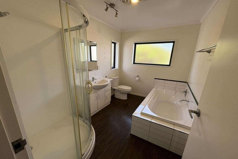 Photo of property in 4 Kekerenga Street, Strathmore Park, Wellington, 6022