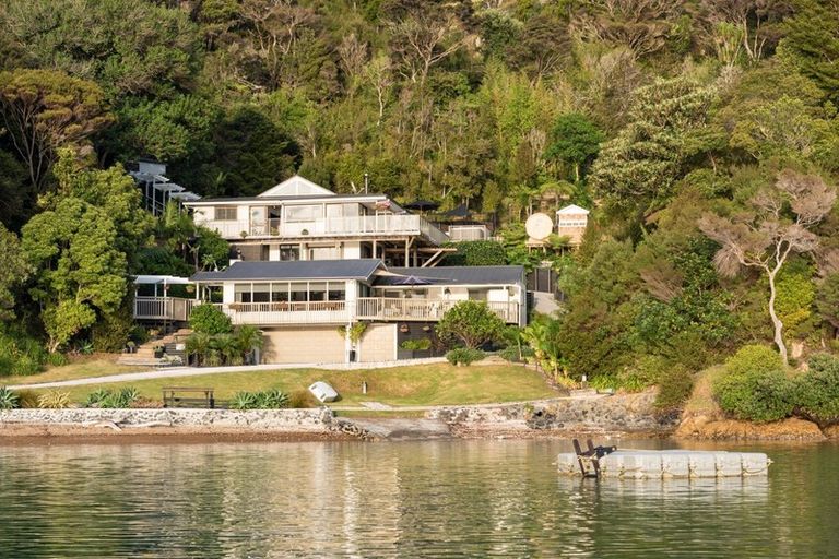 Photo of property in 17 Creswell Street, Opua, 0200