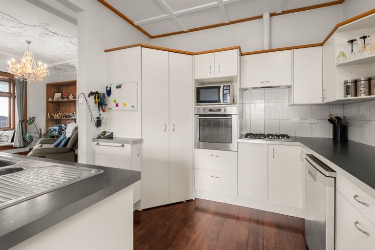 Photo of property in 143 Featherston Street, Palmerston North, 4410