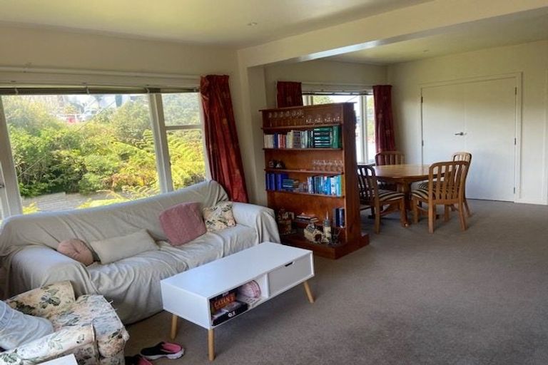 Photo of property in 11 Randwick Road, Northland, Wellington, 6012