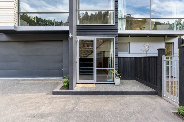 Photo of property in 72 Bowenvale Avenue, Cashmere, Christchurch, 8022