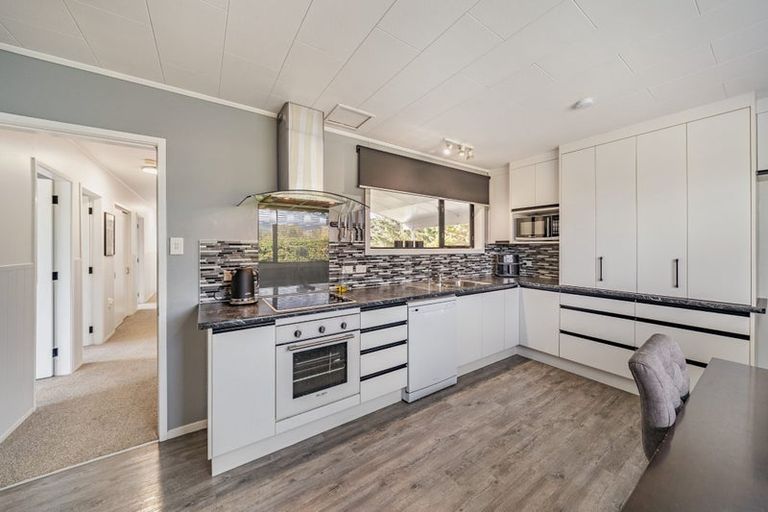 Photo of property in 1712 State Highway 2, Kaitoke, Upper Hutt, 5018