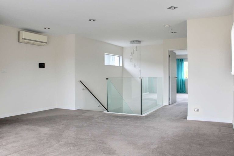 Photo of property in 13 Pin Oak Drive, Schnapper Rock, Auckland, 0632